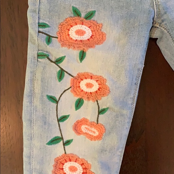 Zara Girls Embroidered Ankle Jean - Picture 6 of 7